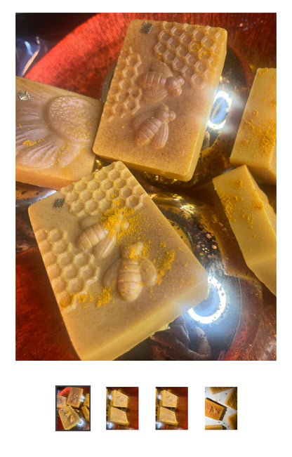 Caise Belle Peau de soie Turmeric Miracle Soap